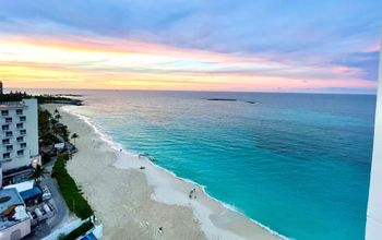 A sunset in front of Riu Palace Paradise Island