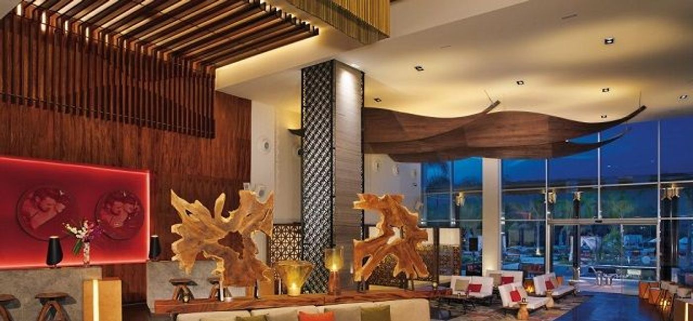 Image: PHOTO: Lobby at Breathless Montego Bay. (photo courtesy of AMResorts)