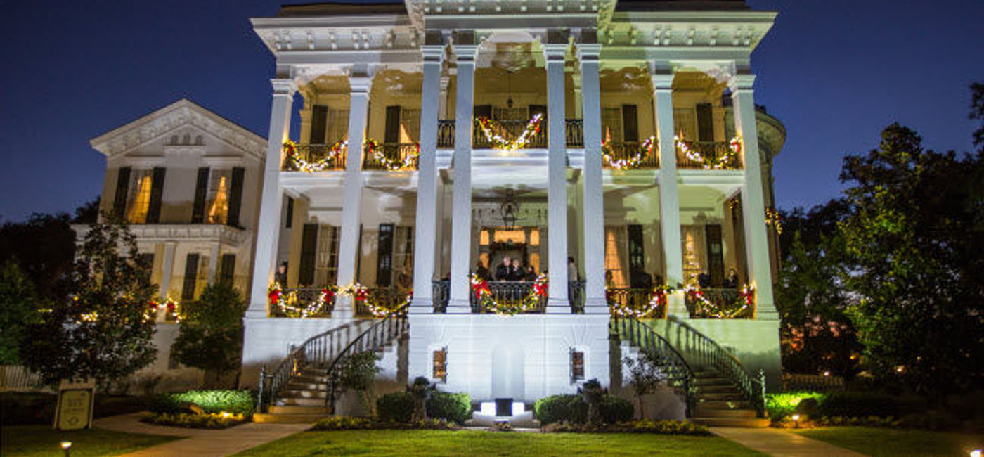 Image: Explore the beauty of the American South during the holidays with an American Queen Steamboat Company cruise.
