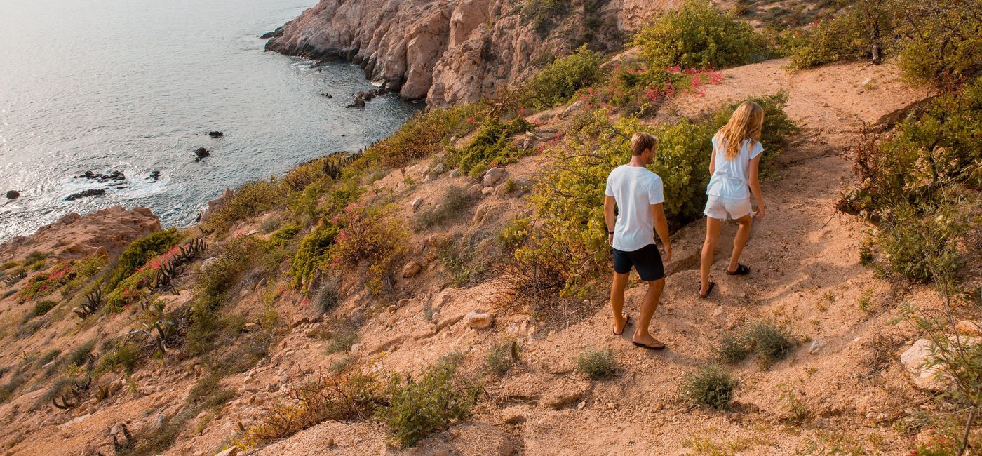 Image: Hiking in Los Cabos. (photo via Los Cabos Tourism Board)