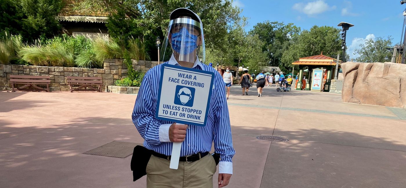 Image: Mask Reminder at Walt Disney World (Photo via Brooke Geiger McDonald)