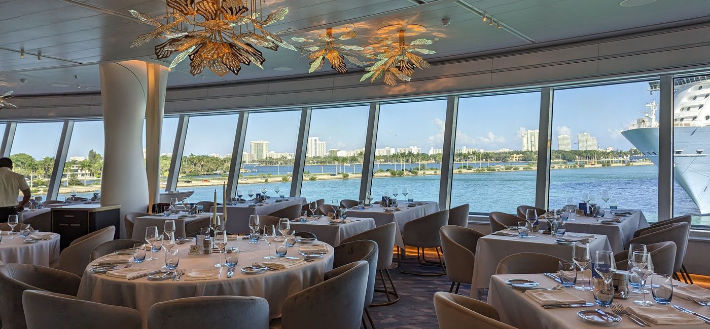 Image: Hudson's Restaurant on Norwegian Prima  cruise ship(photo via Susan Young)