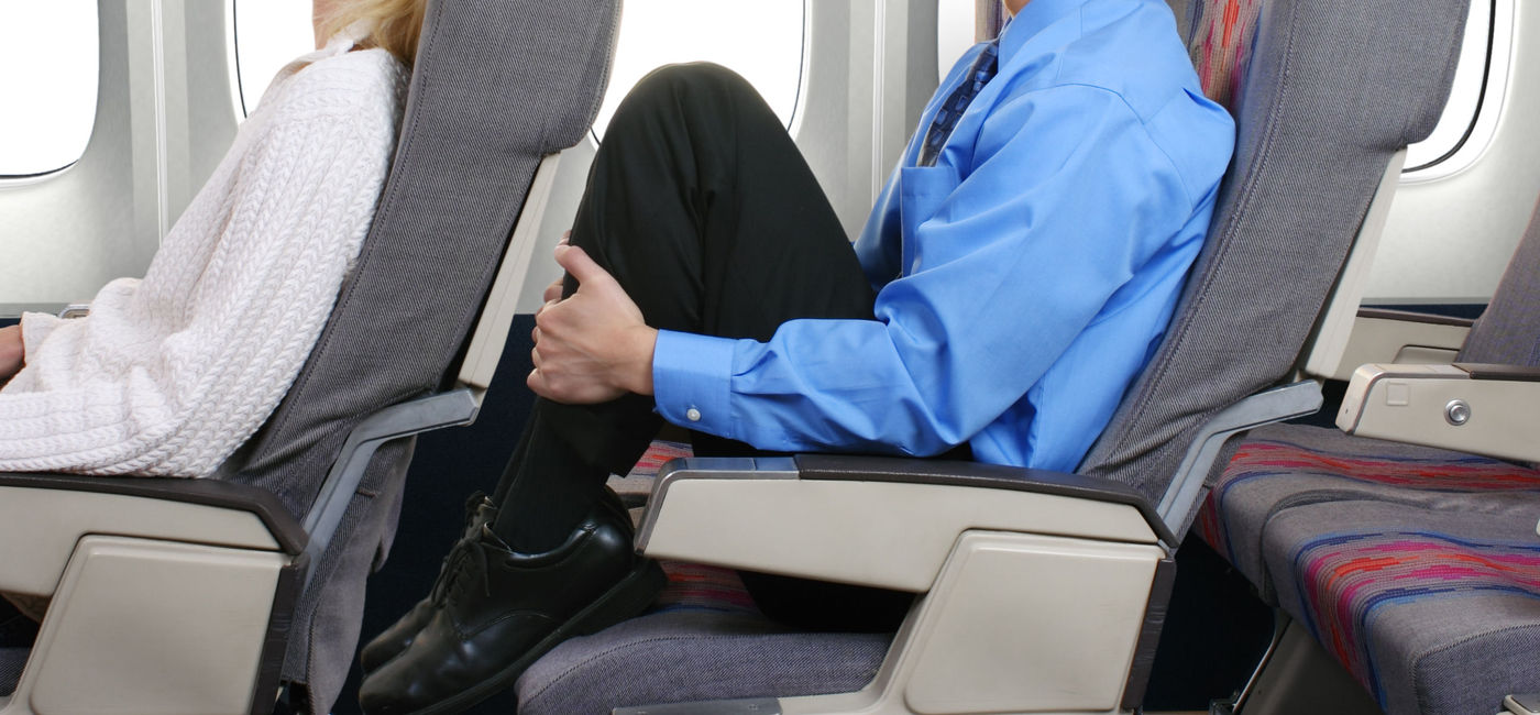 Twitter Weighs In On Reclining Airplane Seat Debate Travelpulse 2096