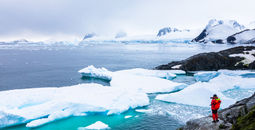 Antarctica, icebergs, tourist