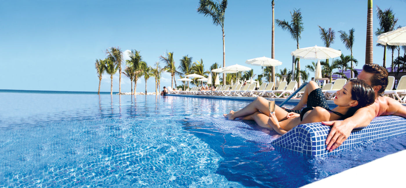 Image: PHOTO: The pool at RIU Palace Jamaica (Photo courtesy of Exclusive Travel Group) (Exclusive Group Travel)