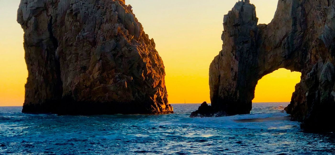Image: El Arco in Los Cabos, Mexico. (photo via Noreen Kompanik)