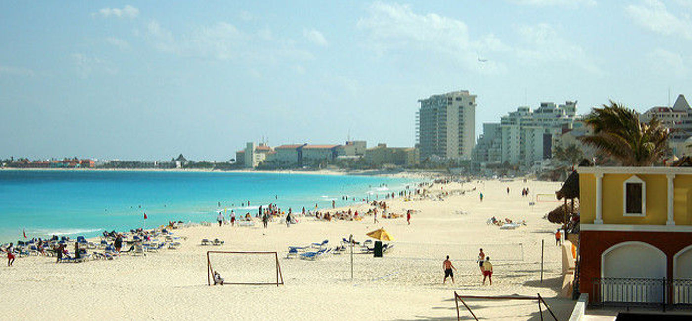 Image: PHOTO: Crown Paradise Beach in Cancun. (Photo via Flickr/Lucian Savluc) 
