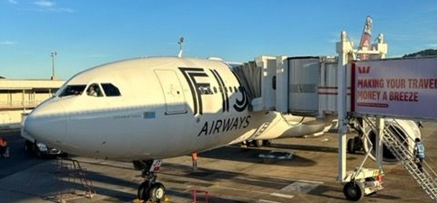 Image: Le vol inaugural Vancouver-Fiji à son arrivée à Nadi (Le vol inaugural Vancouver-Fiji à son arrivée à Nadi)