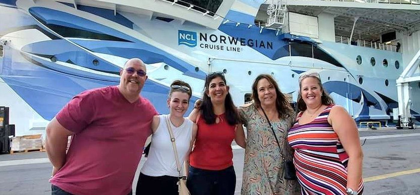 Image: Flight Centre Cruise Specialist Team L to R: Neil Chesworth, Mara Campbell, Dilnavaz Kayani, Carolyn Conroy and Erin Dougan. (Flight Centre Travel Group)
