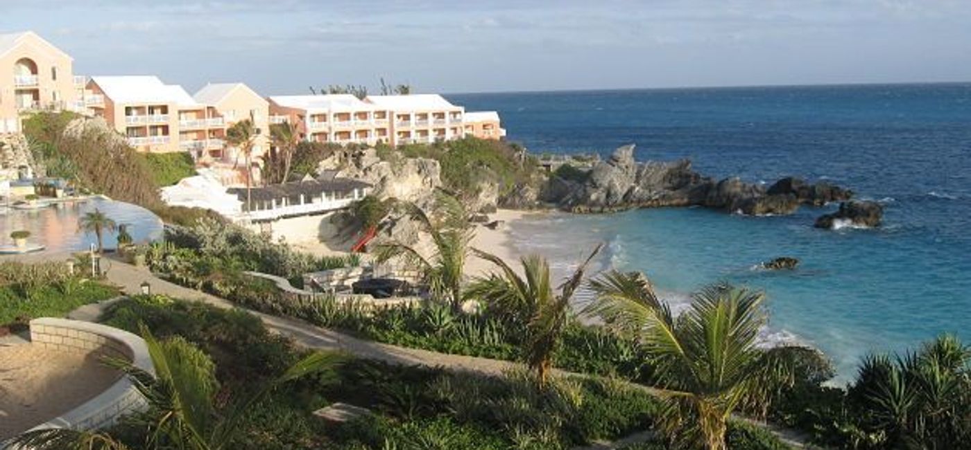 Image: PHOTO: A Bermuda shoreline. (photo by Brian Major)