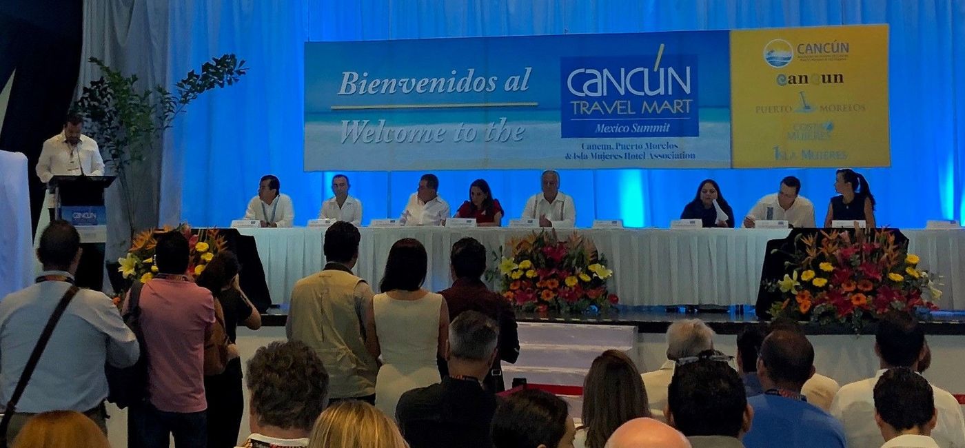Image: PHOTO: Roberto Cintrón Gómez addressing the crowd during the Cancun Travel Mart opening ceremony. (photo by Lydia Gregory)