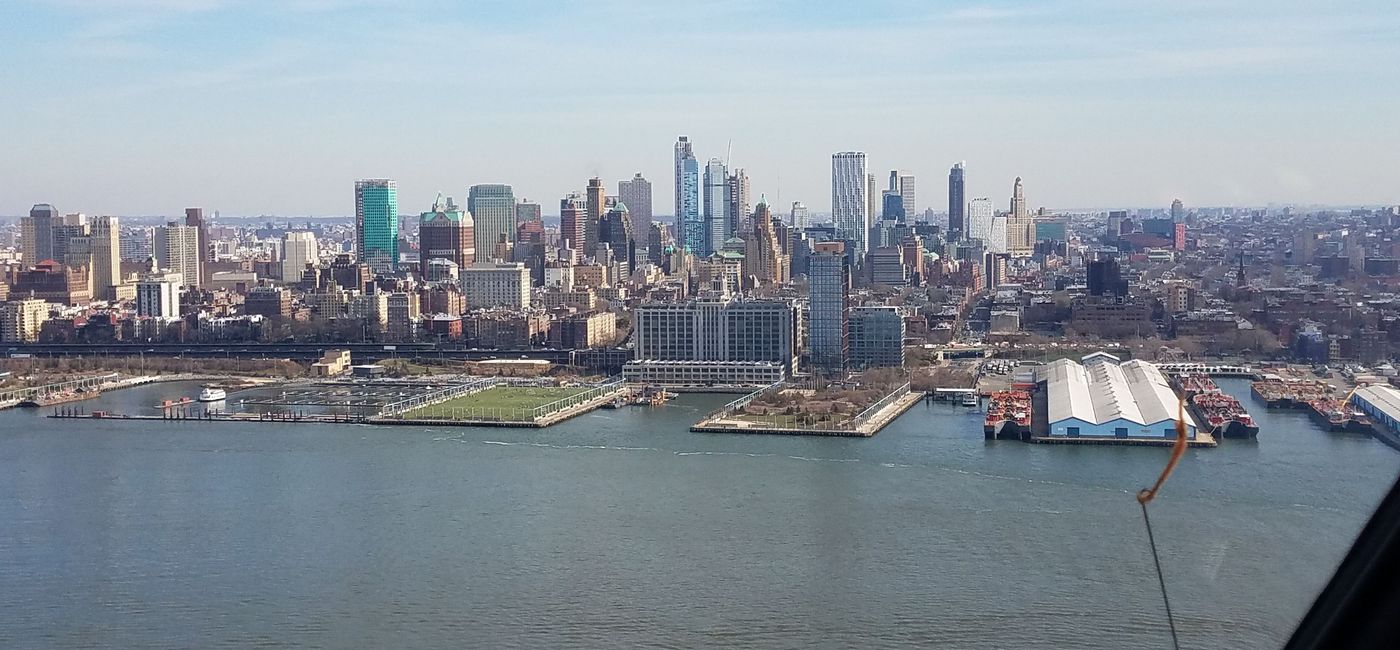 Image: PHOTO: Exploring New York City on a helicopter tour. (Photo by Derek Major)