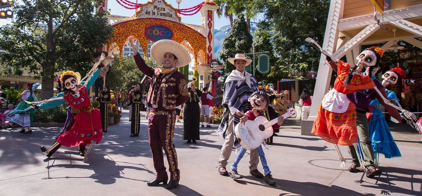 Image: Plaza de la Familia returns to Disney California Adventure Park. (photo via Disneyland Media)