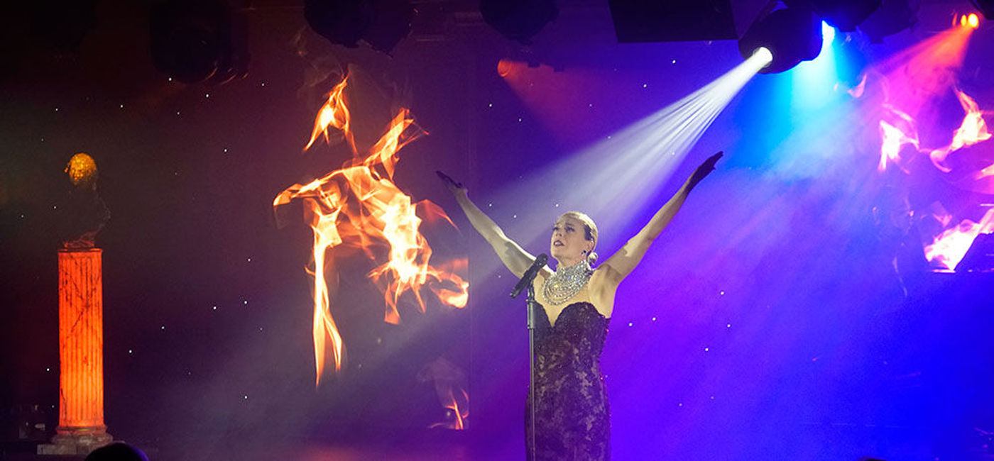 Image: PHOTO: An ace performance of "Don't Cry for Me Argentina" from "An Evening with Sir Tim Rice" onboard Seabourn Encore. (photo by Jason Leppert)