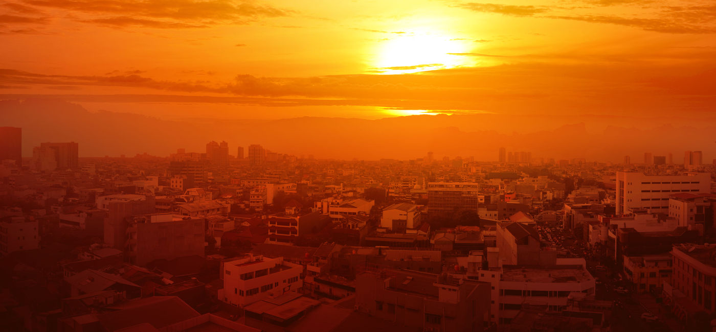 Image: Heatwave impacting a city (Photo Credit: iStock / Getty Images Plus/leolintang)