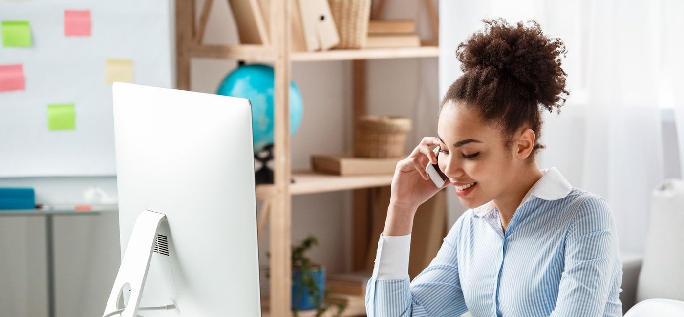 Image: Agente de voyages travaillant avec un 'ordinateur. (photo via iStock / Getty Images Plus / Viktoriia Hnatiuk) (iStock / Getty Images Plus / Viktoriia Hnatiu)