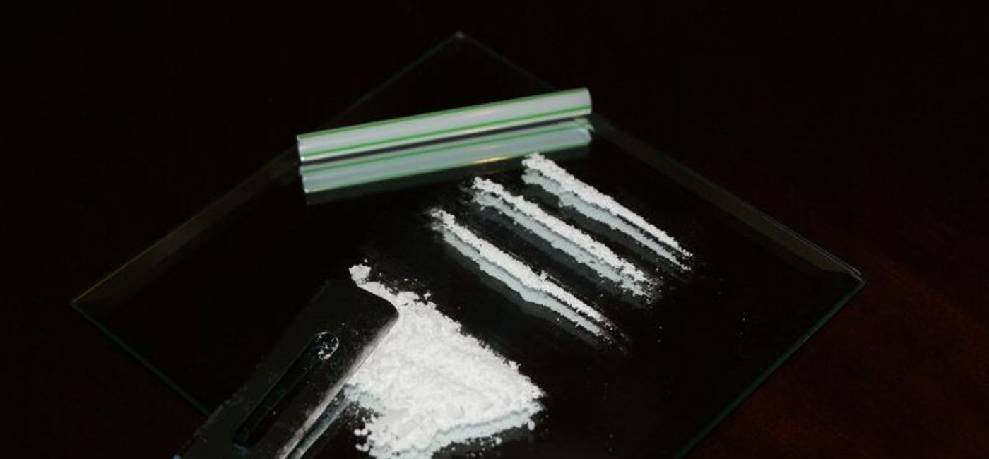 Image: PHOTO: Five air passenger flying  from Colombia to the UK were nabbed with a whole lot of yayo. (photo via Flickr/Valerie Everett)