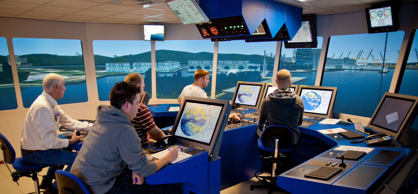 Image: PHOTO: Carnival Corporation's CSMART Bridge Simulator. (Photo courtesy of Carnival Corporation & PLC)