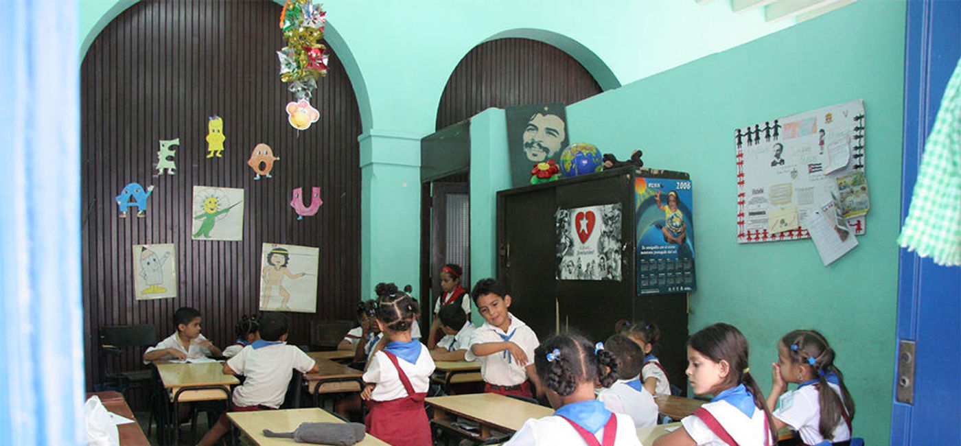 Image: PHOTO: There's is a push to teach English in schools in Cuba. (Photo courtesy Flickr.com/Brian Snelson)