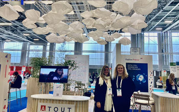 Maud Brunett, Operational Manager fand Melanie Paul-Hus, Director, Atout France Canada.