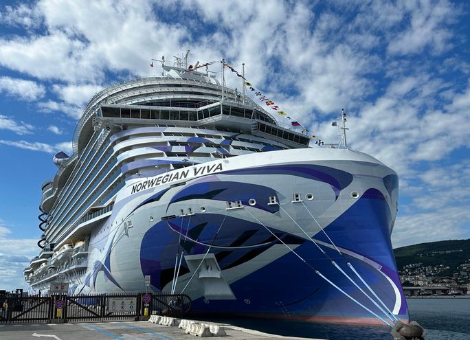 Norwegian Viva