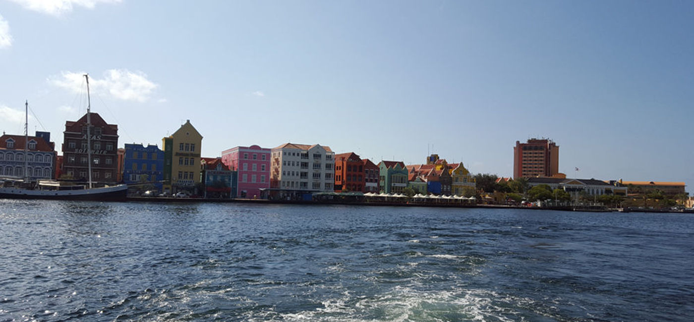 Image: Willemstad, Curacao (Brian Major)