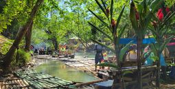 Rafting on Jamaica's Great River