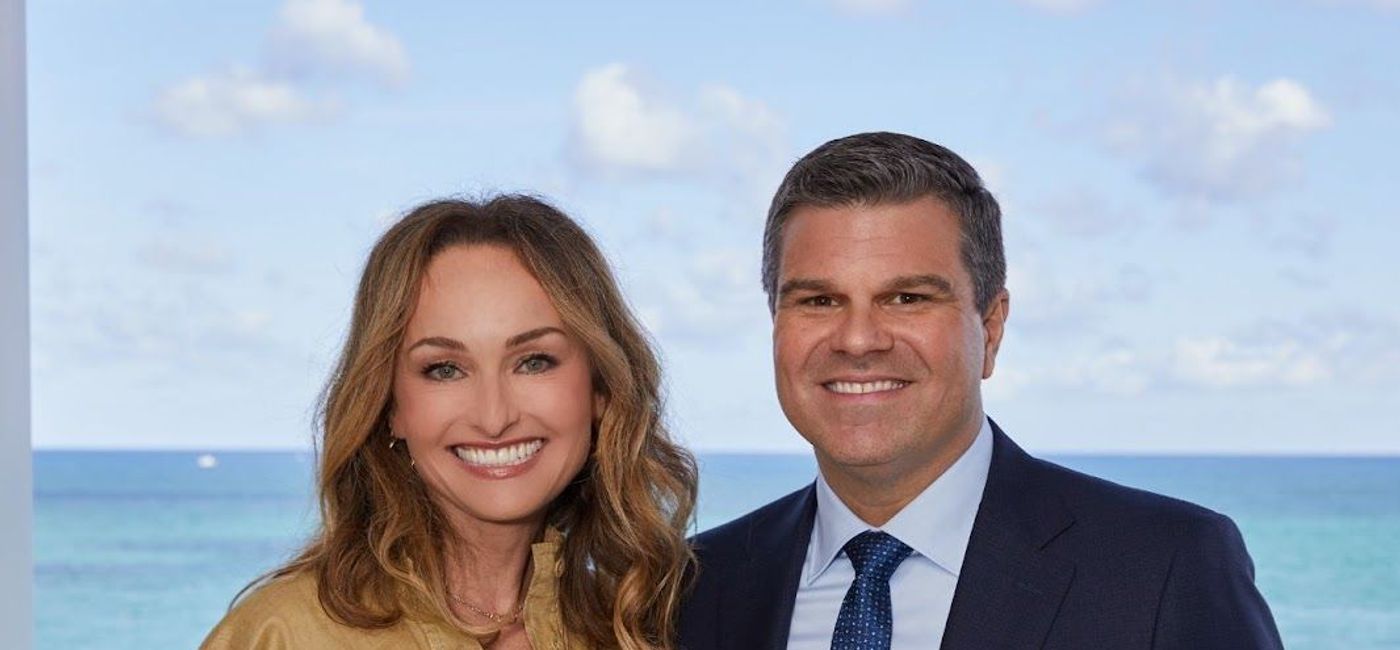 Image: Giada De Laurentiis and Oceania Cruises President Frank A. Del Rio at the Vista godmother reveal event in Miami. (photo via Oceania Cruises)