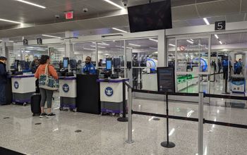 TSA checkpoint, airport TSA,