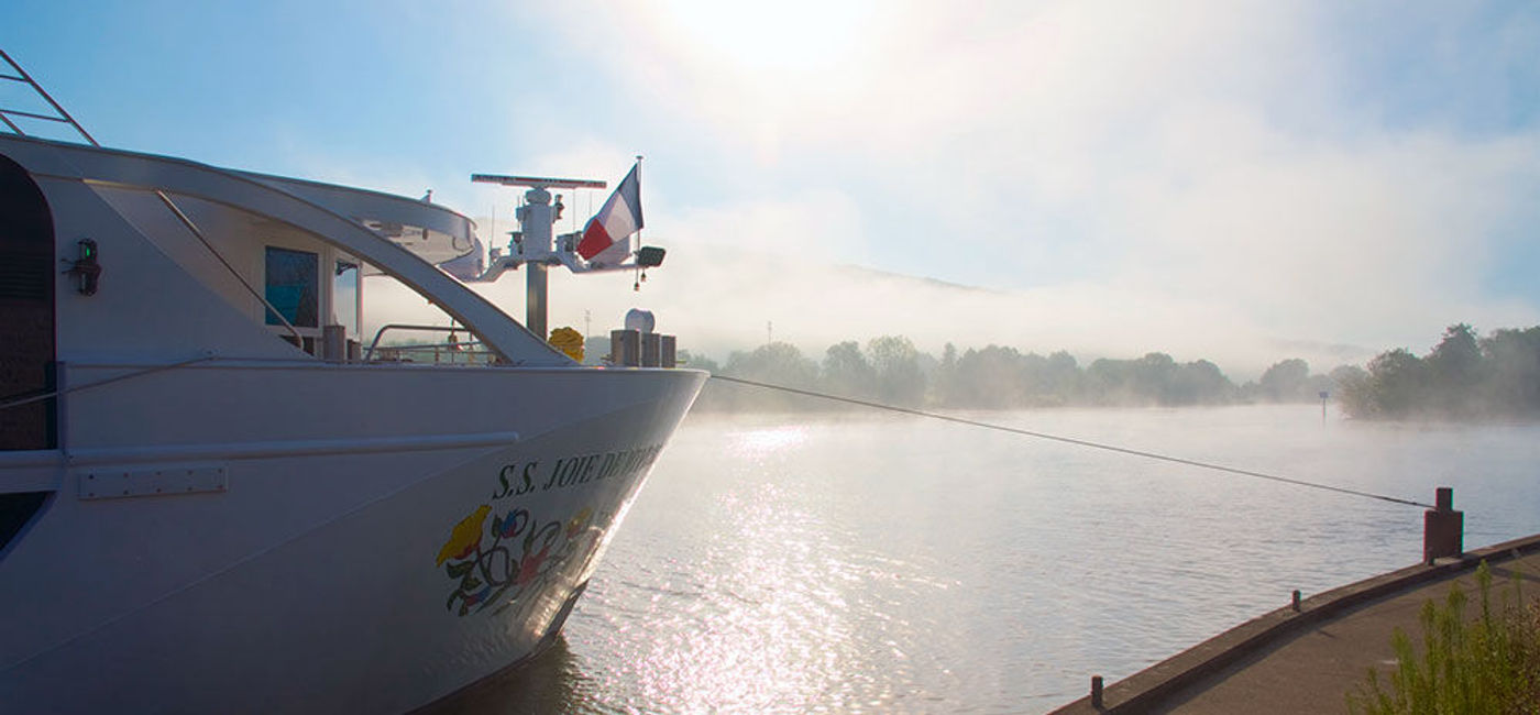 Image: PHOTO: Uniworld Boutique River Cruise Collection's S.S. Joie de Vivre docked in Giverny, France on a foggy morning. (photo by Jason Leppert)