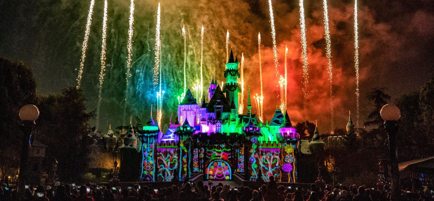 Image: The "Believe ... in Holiday Magic" nighttime fireworks spectacular at Disneyland Resort. (photo courtesy of Disneyland Resort)