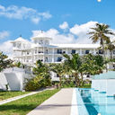Swim-up junior suites at Riu Palace Macao Hotel