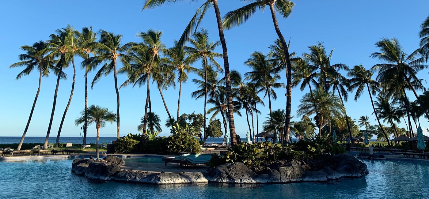 Image: PHOTO: The Fairmont Orchid pool. (Photo by Chelsea Davis)
