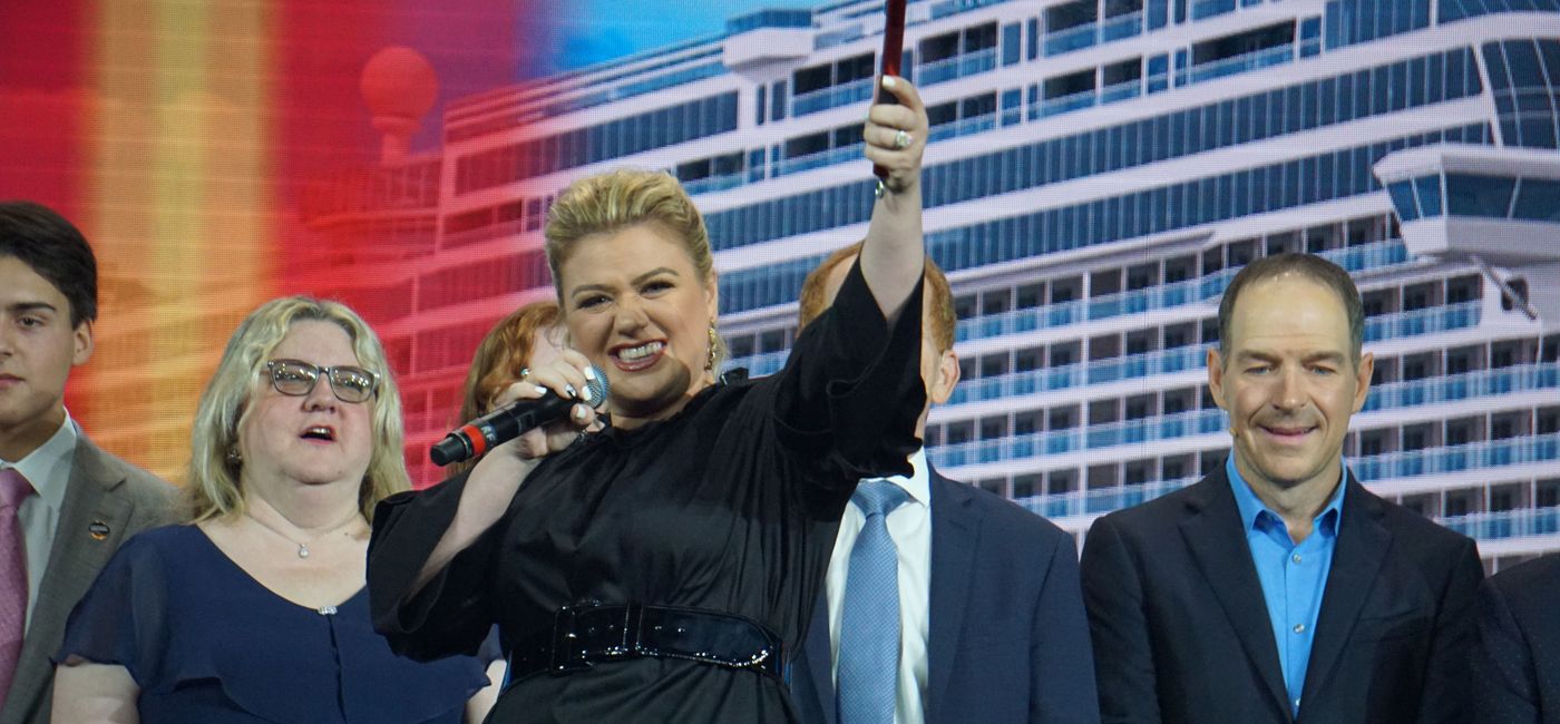 Image: Kelly Clarkson christens Norwegian Encore.(Photo by Brian Major)