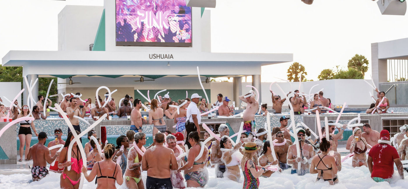 Image: PHOTO: Riu Pool Party at Riu Punta Cana Resort. (photo via Riu Hotels & Resorts) (RIU Hotels & Resorts)