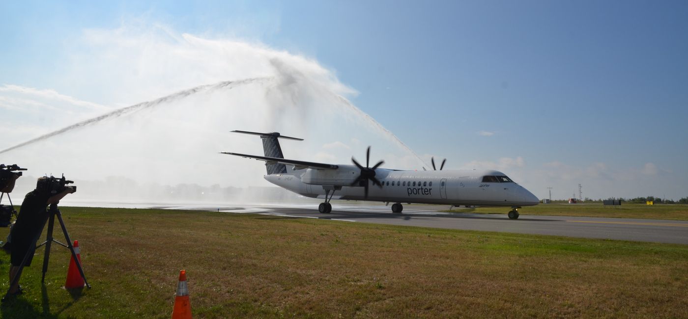 Image: Porter Airlines gets the water cannon treatment at YTZ. (Ports Toronto Photo)