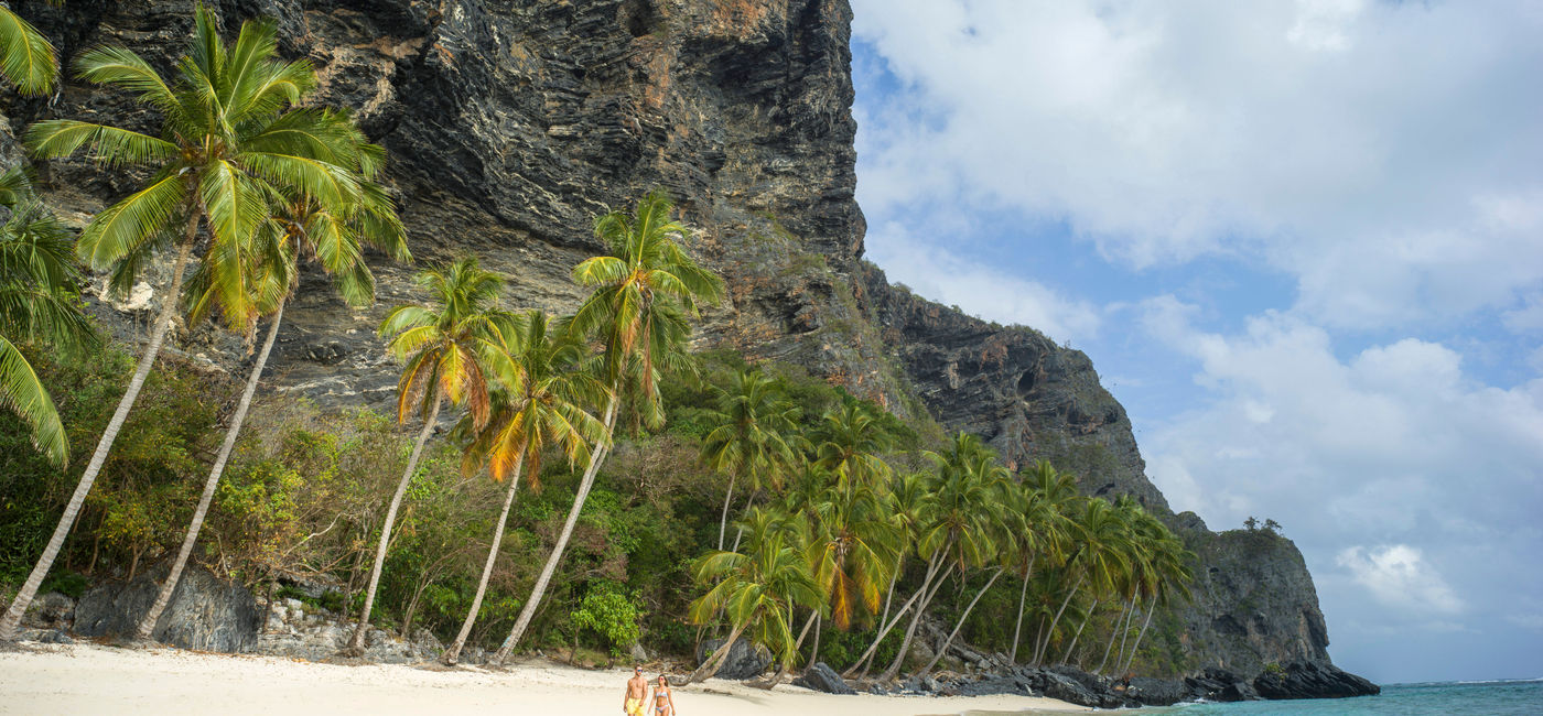 Image: Playa Fronton, Samana (Photo Credit: Dominican Republic Ministry of Tourism)