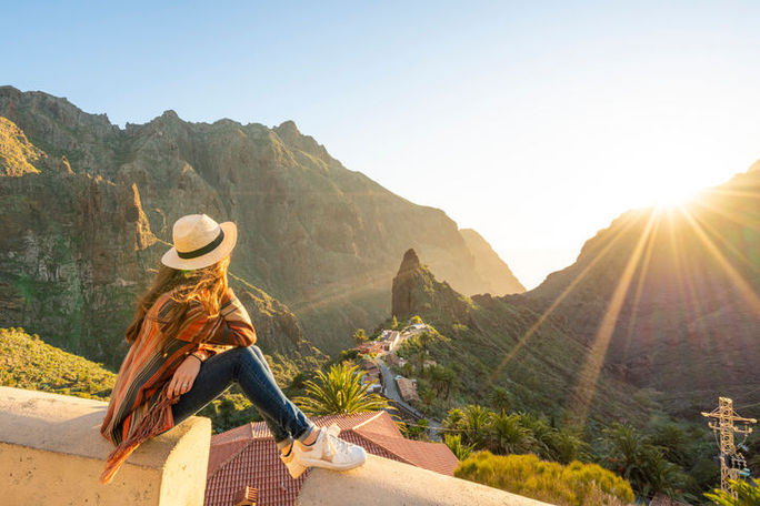 Save up to $100 per person when booking a United Vacations package to Spain plus 15% air commission Save up to $100 per person when booking a United Vacations package to Spain plus 15% air commission