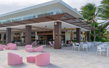 Food Market Club at Caribe Deluxe