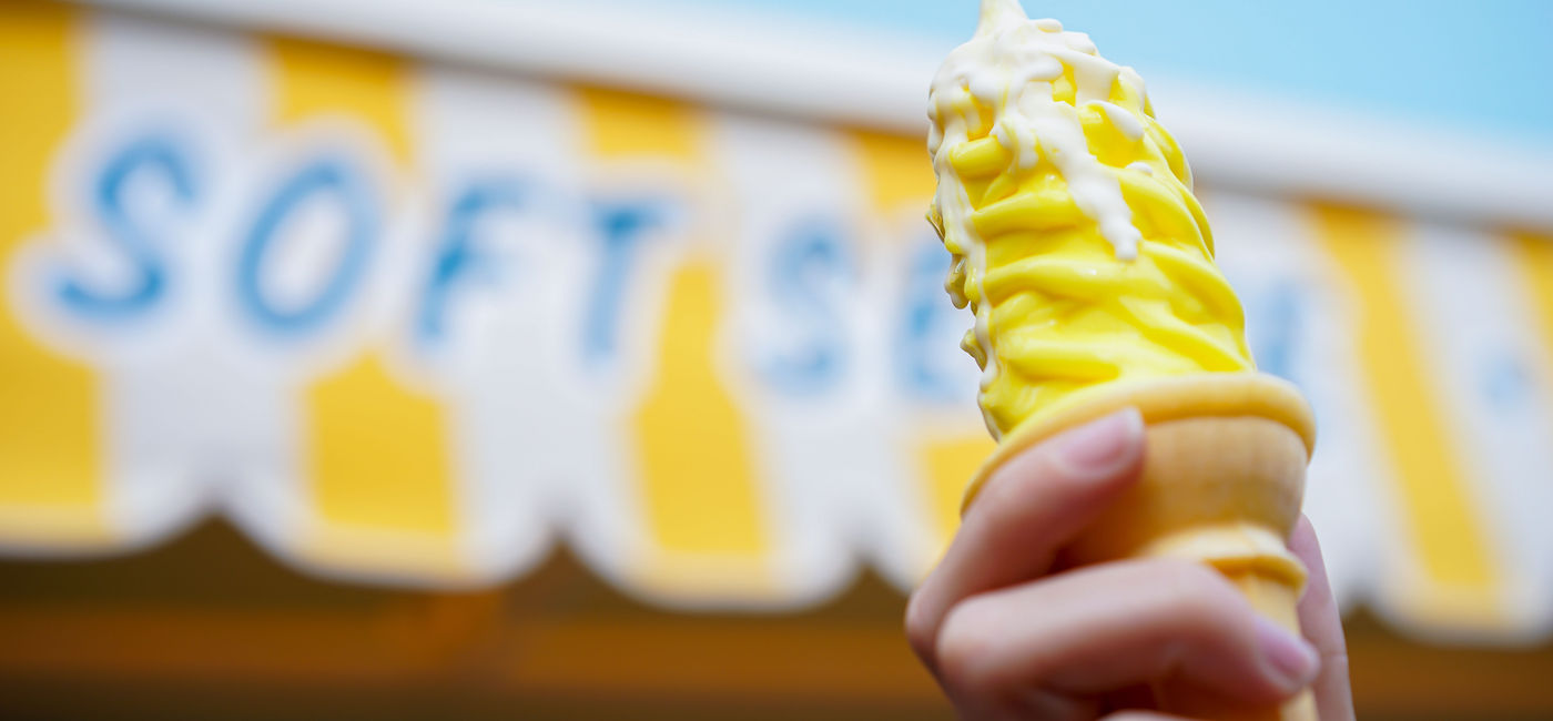 Image: Adorable Snowman Frosted Treats at Pixar Pier. (Photo via Disneyland Resort)