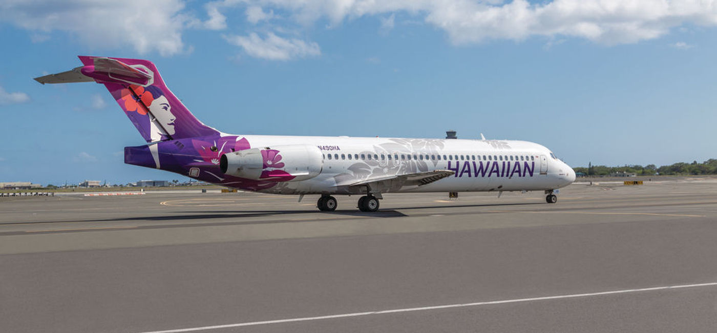 Image: PHOTO: Hawaiian Airlines' B717 on Runway. (photo via Hawaiian Airlines Media)
