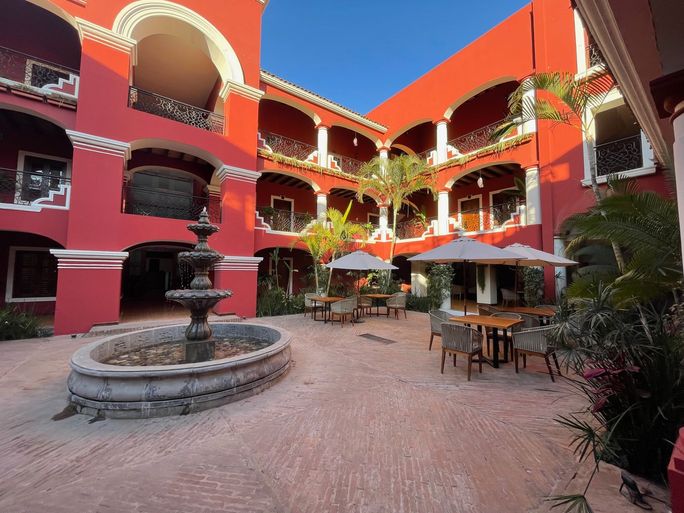 Nayarit Hotel Nukari courtyard