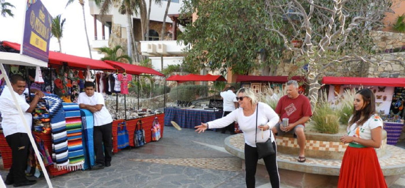 Image: PHOTO: Fun games are played during a kermes festival at Sandos Finisterra. (photo via Sandos Hotels & Resorts)