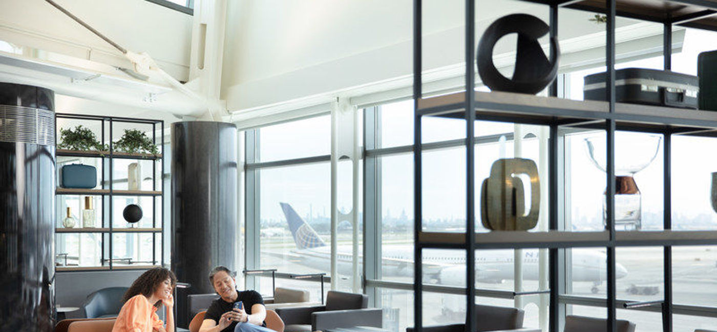 Image: United's largest airport club in the United States. (Photo Credit: United Airlines Media)