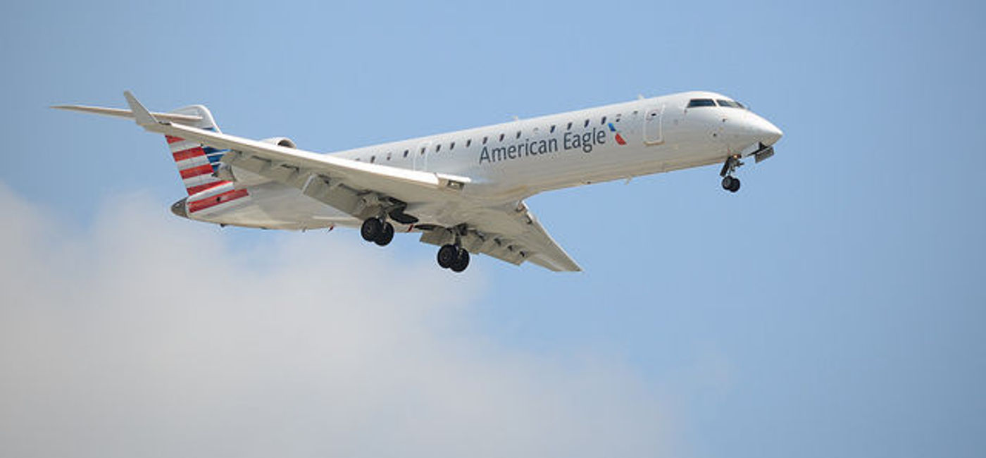Image: PHOTO: A regional airline jet. (photo via Flickr/Piper) 