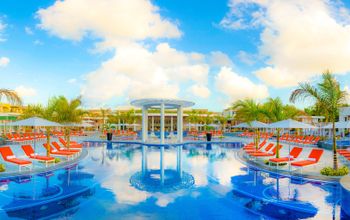 Unique Day Club at The Grand at Moon Palace Cancun