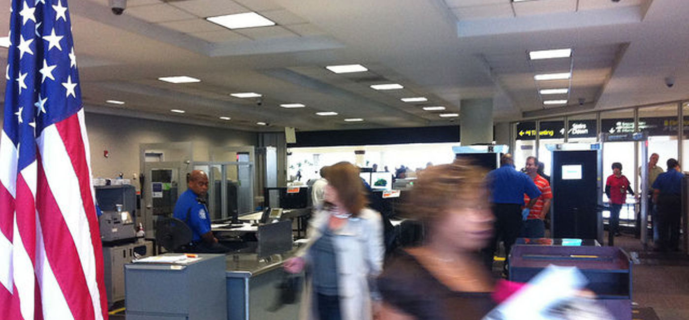 Image: PHOTO: TSA checkpoint. (photo via Flickr/Ben Popken)
