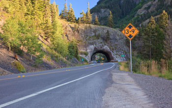 A tunnel over Colorado&#39;s Million Dollar Highway
