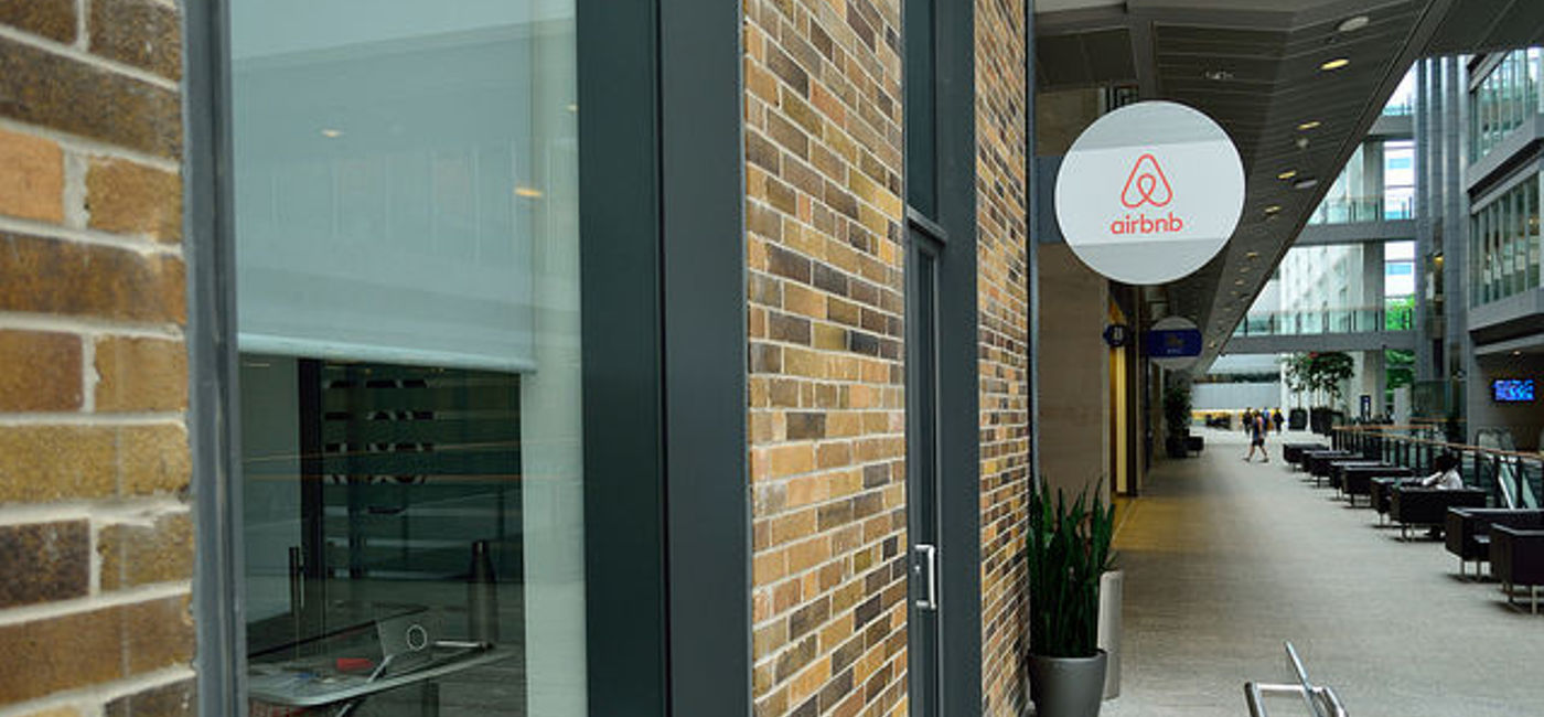 Image: PHOTO: Indiana legislature has Airbnb's back. (Photo via Flickr/Open Grid Scheduler)