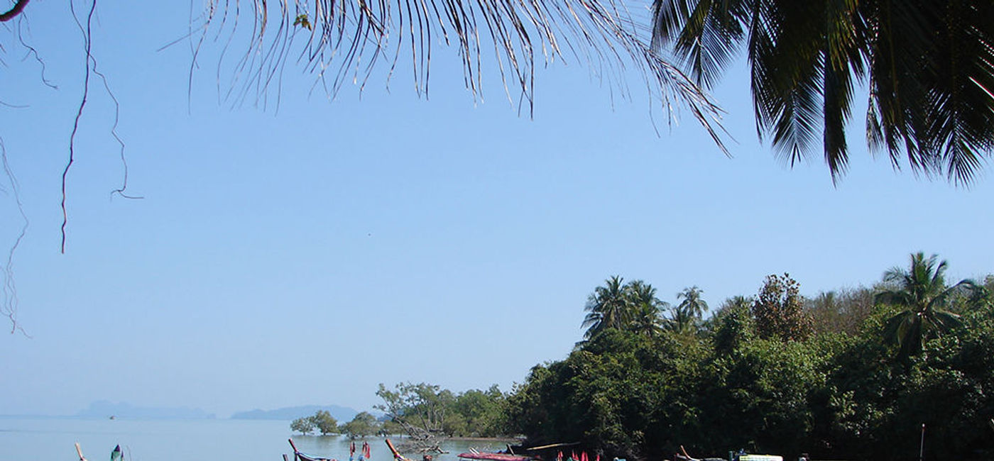 Image: PHOTO: Enjoy the near deserted beaches of Koh Lanta. (Photo via Flickr/Y-Not?)